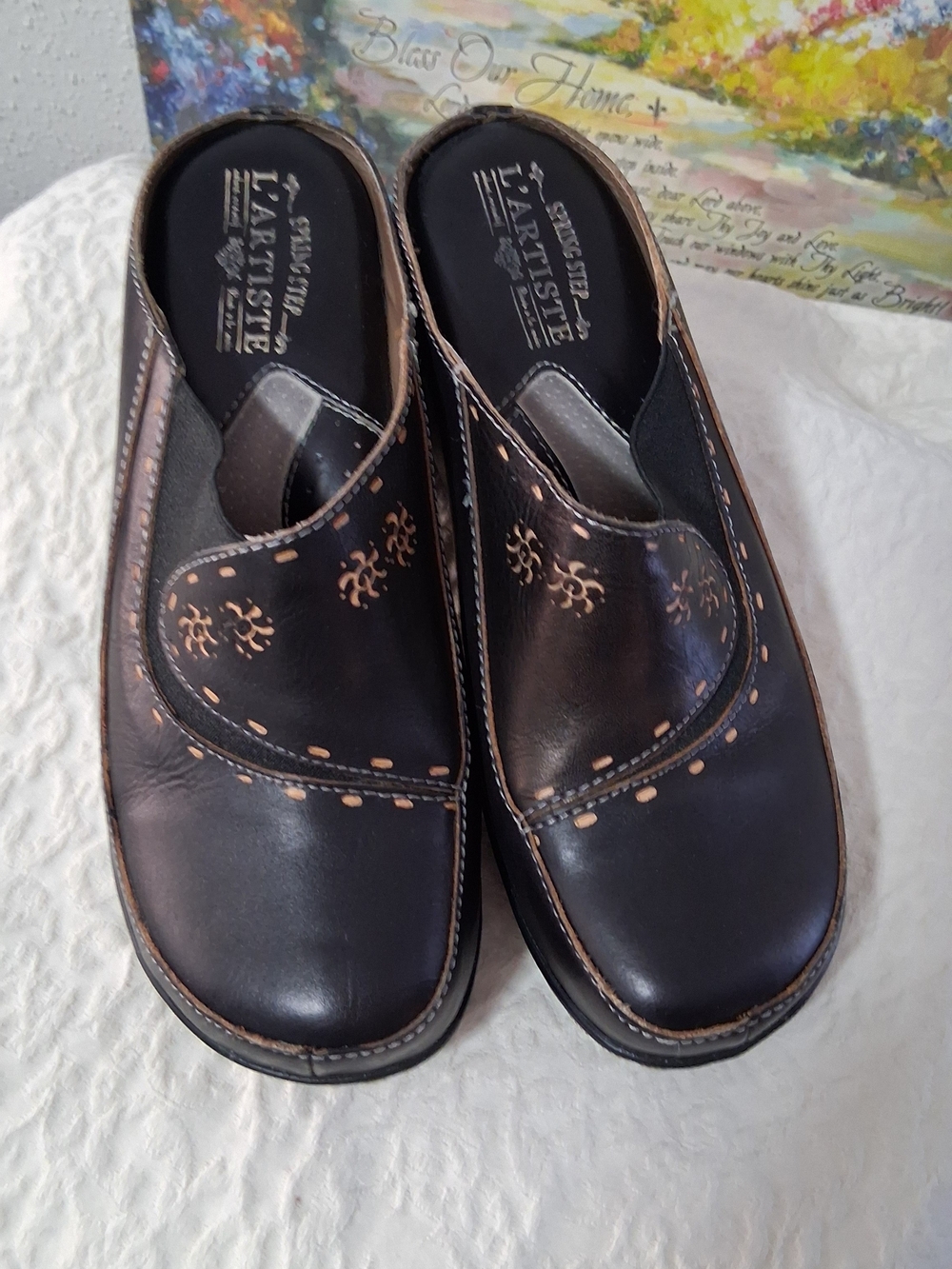 Black Slip-On Shoe with Brown Leather Interior
